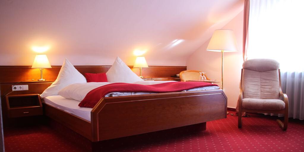 Hotelzimmer im Hotel Landhaus Waldesruh Freudenstadt - komfortable Unterkunft im Schwarzwald für Geschäftsreisende und Urlauber